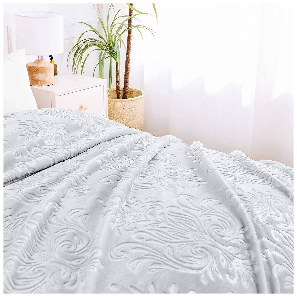 The reverie maison blankets 4K