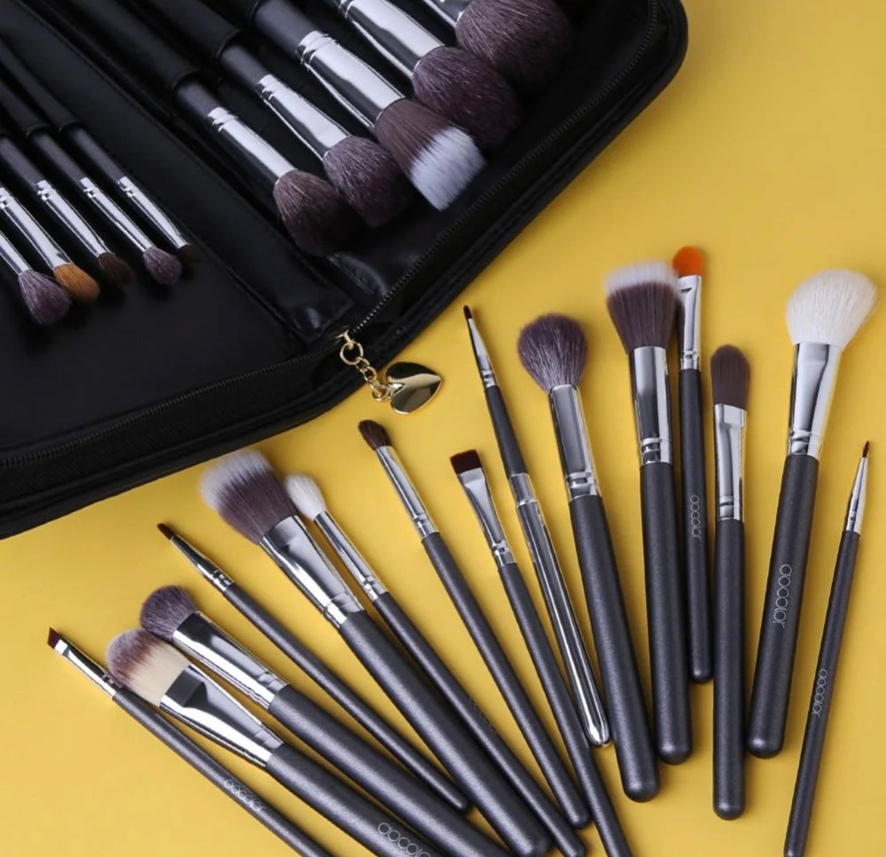 Studio Series Professional - 29 Pieces Book Makeup Brush Set
