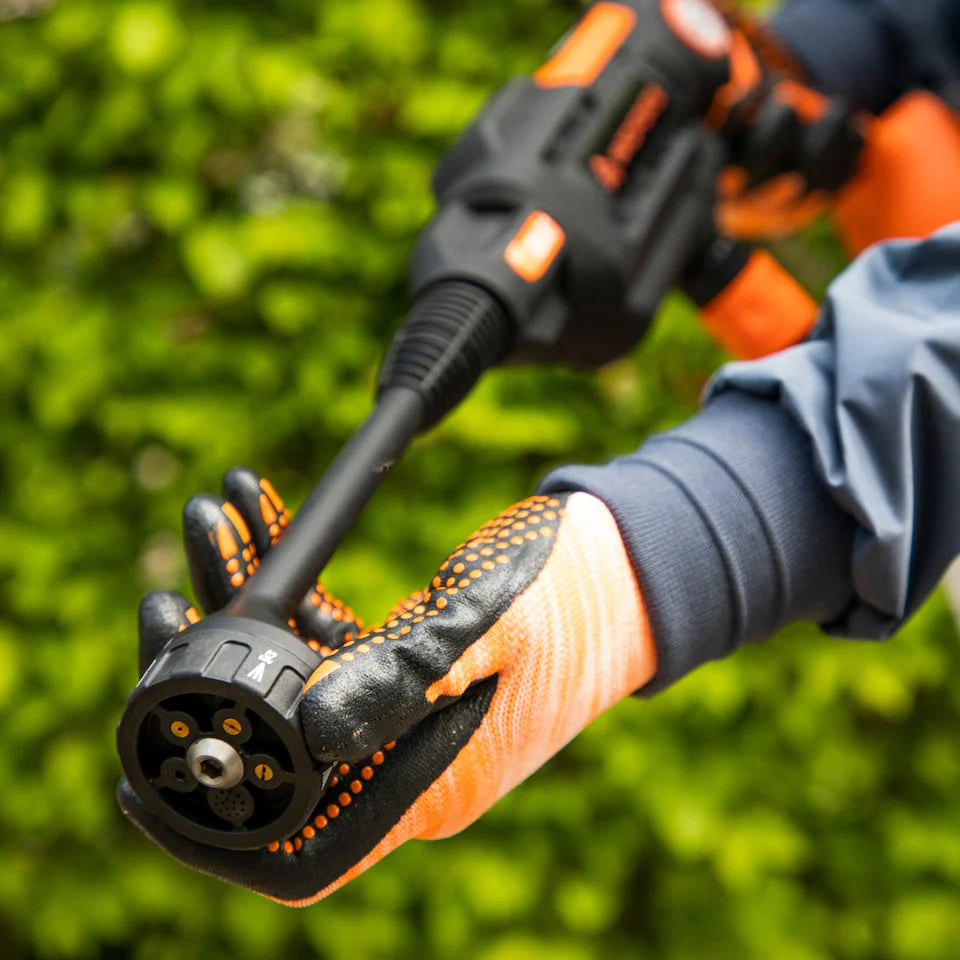 Yard Force 20V 2.5Ah 5-in-1 Aquajet Cordless Pressure Cleaner 22 Bar Pressure 370L/h Flow Rate 6m Hose with Accessories | Black