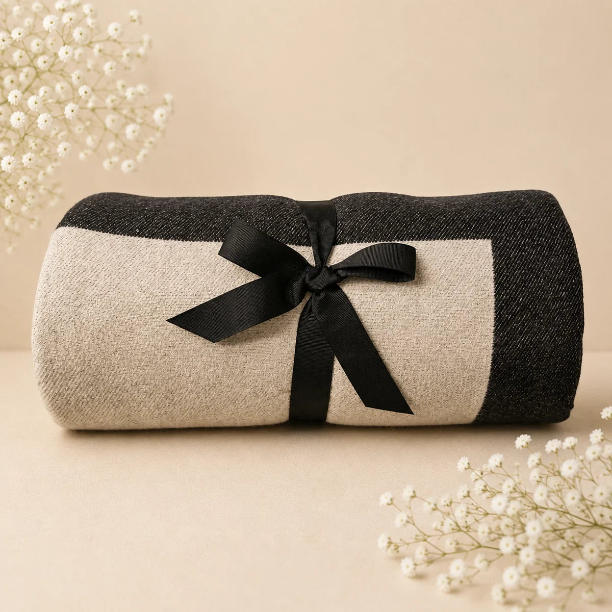 High St Brand - Black Designed Throw - Soft, Cozy & Warm - 135cm x 170cm - 135cm*170cm